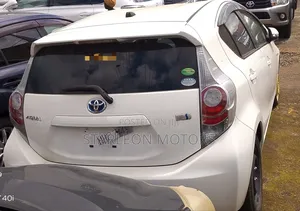 Toyota Aqua 2013 White