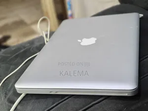 Laptop Apple MacBook Pro 4GB Intel Core i5 HDD 500GB