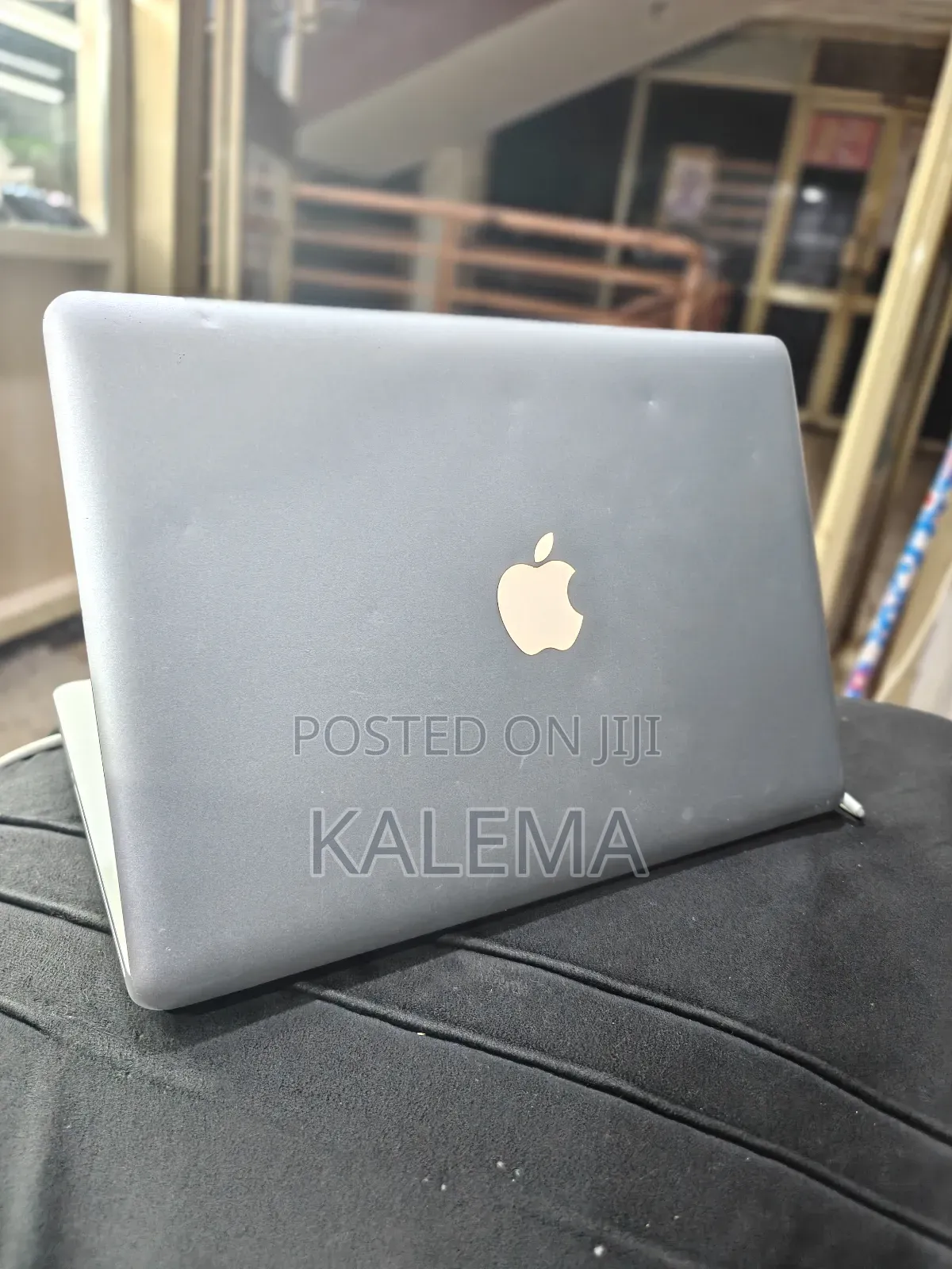 Laptop Apple MacBook Pro 4GB Intel Core i5 HDD 500GB
