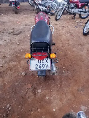 Bajaj Boxer 100 2020 Red