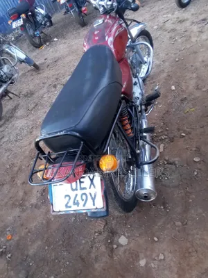 Bajaj Boxer 100 2020 Red
