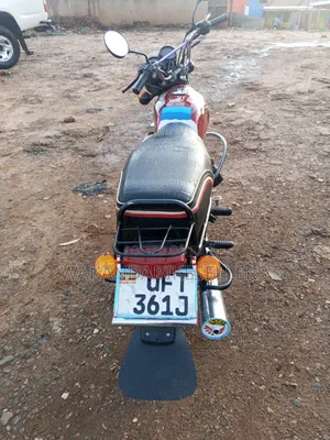 Bajaj Boxer 100 2023 Red