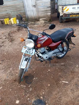Bajaj Boxer 100 2023 Red