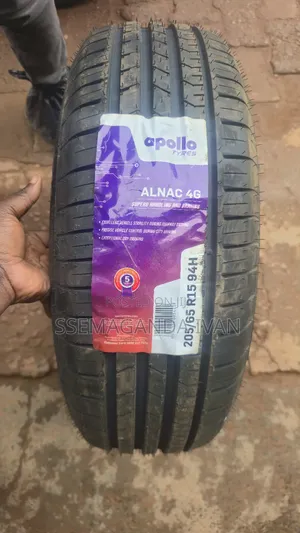 205/65r15 Apollo Tyres Brand New