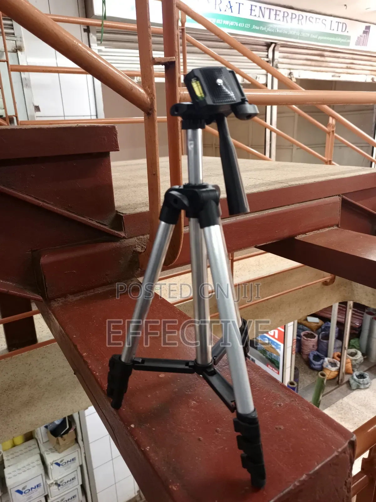 Tripod 3110 Camera and Mobile Stand.
