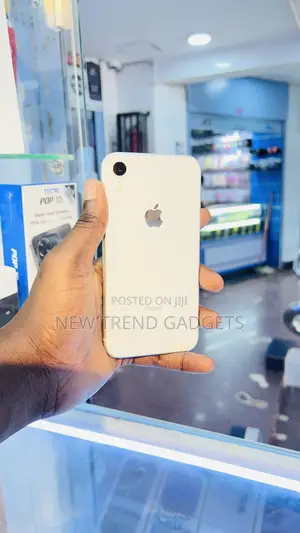 Apple iPhone XR 64 GB White