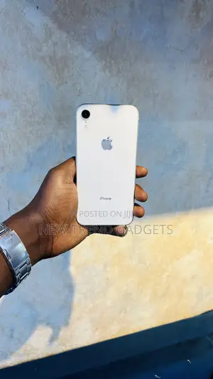 Apple iPhone XR 64 GB White