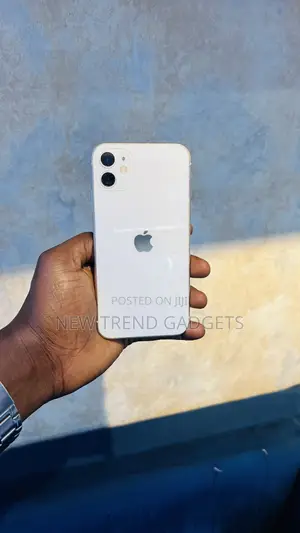 Apple iPhone 11 64 GB White