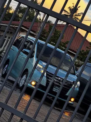 Toyota Noah 2014 Blue