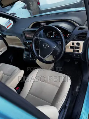 Toyota Noah 2014 Blue