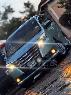 Toyota Noah 2014 Blue