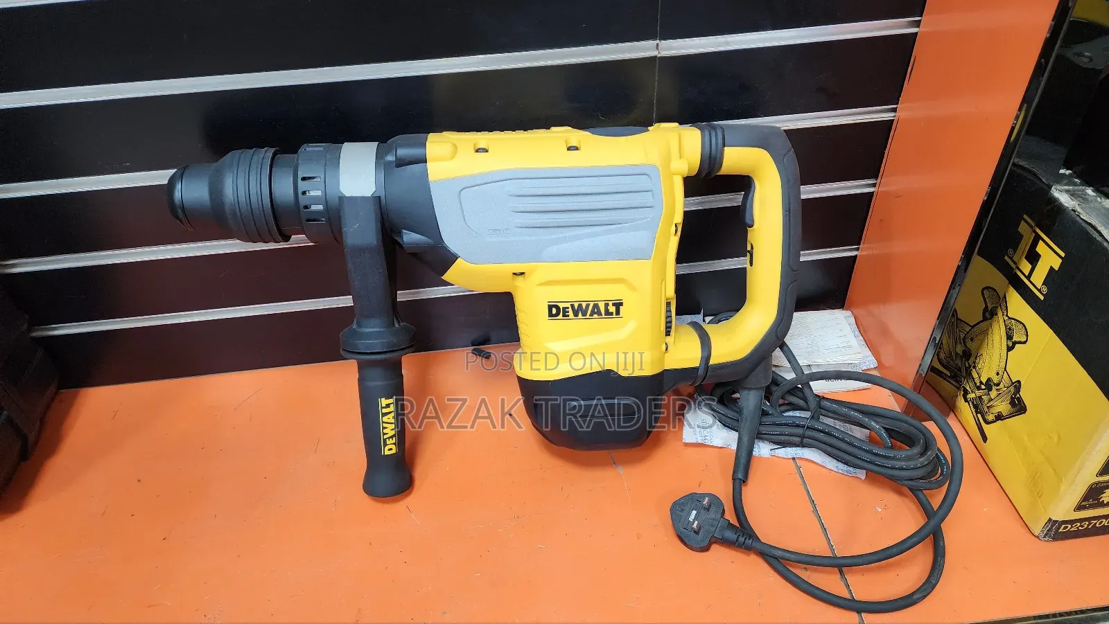 Max Rotary Hammer Drill, 1600w, 13.3j, 48mm Drilling Capacity ,7 Kg