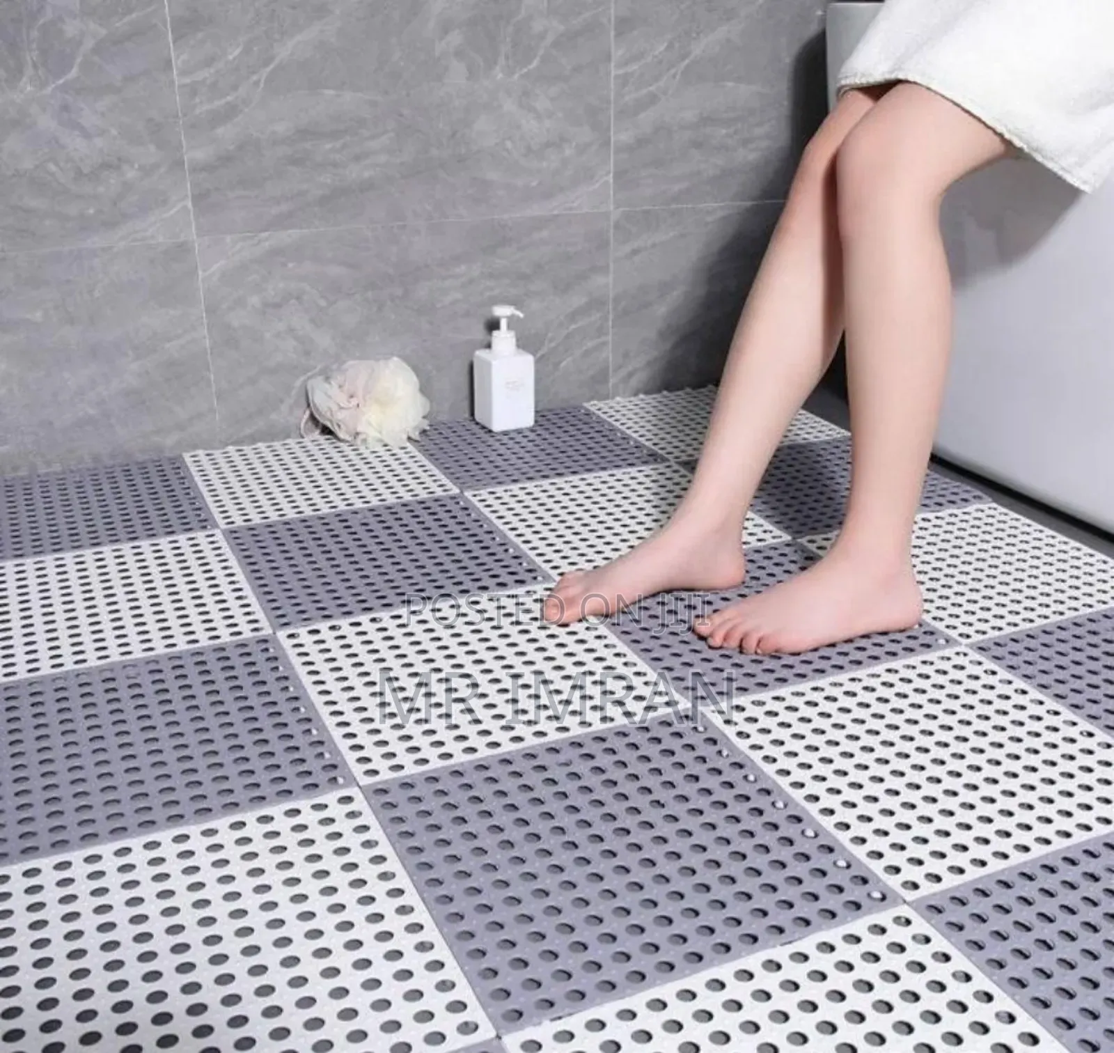 Soft Interlocking PVC or Rubber Non-Slip Bathroom Floor Tiles