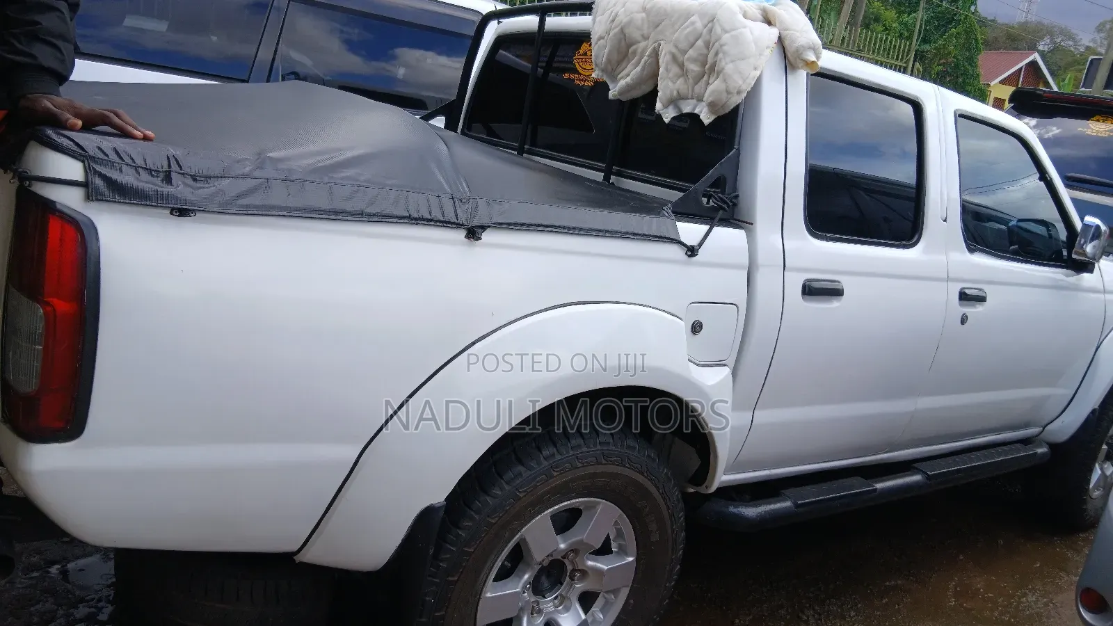 Nissan Hardbody 2000i 2006 White
