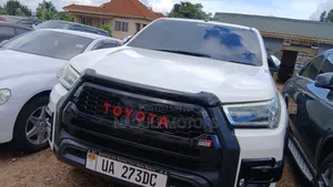 Toyota Hilux 2018 White