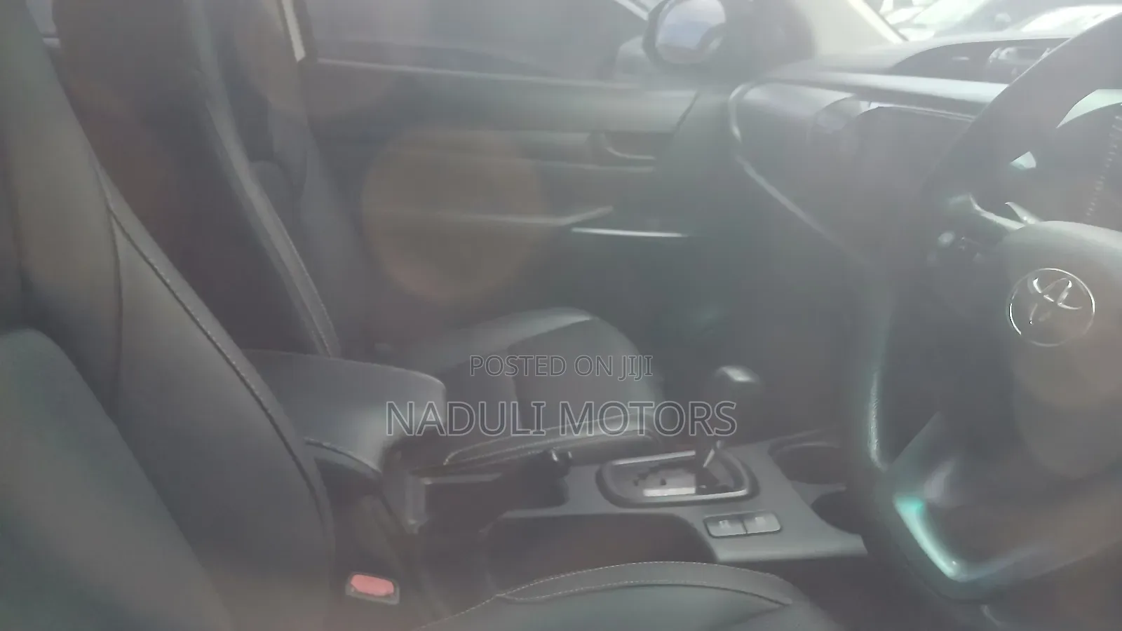 Toyota Hilux 2018 White