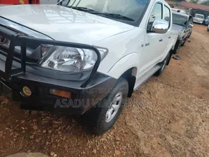 Toyota Hilux 2015 White