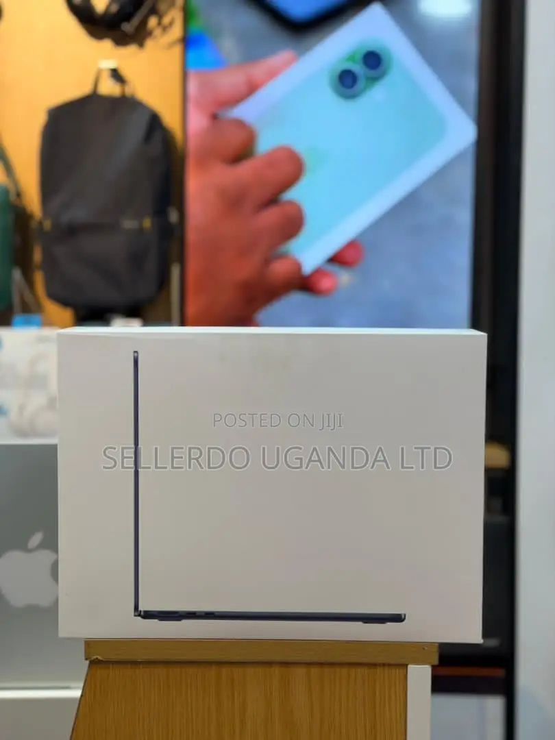 New Laptop Apple MacBook Air 16GB SSD 512GB
