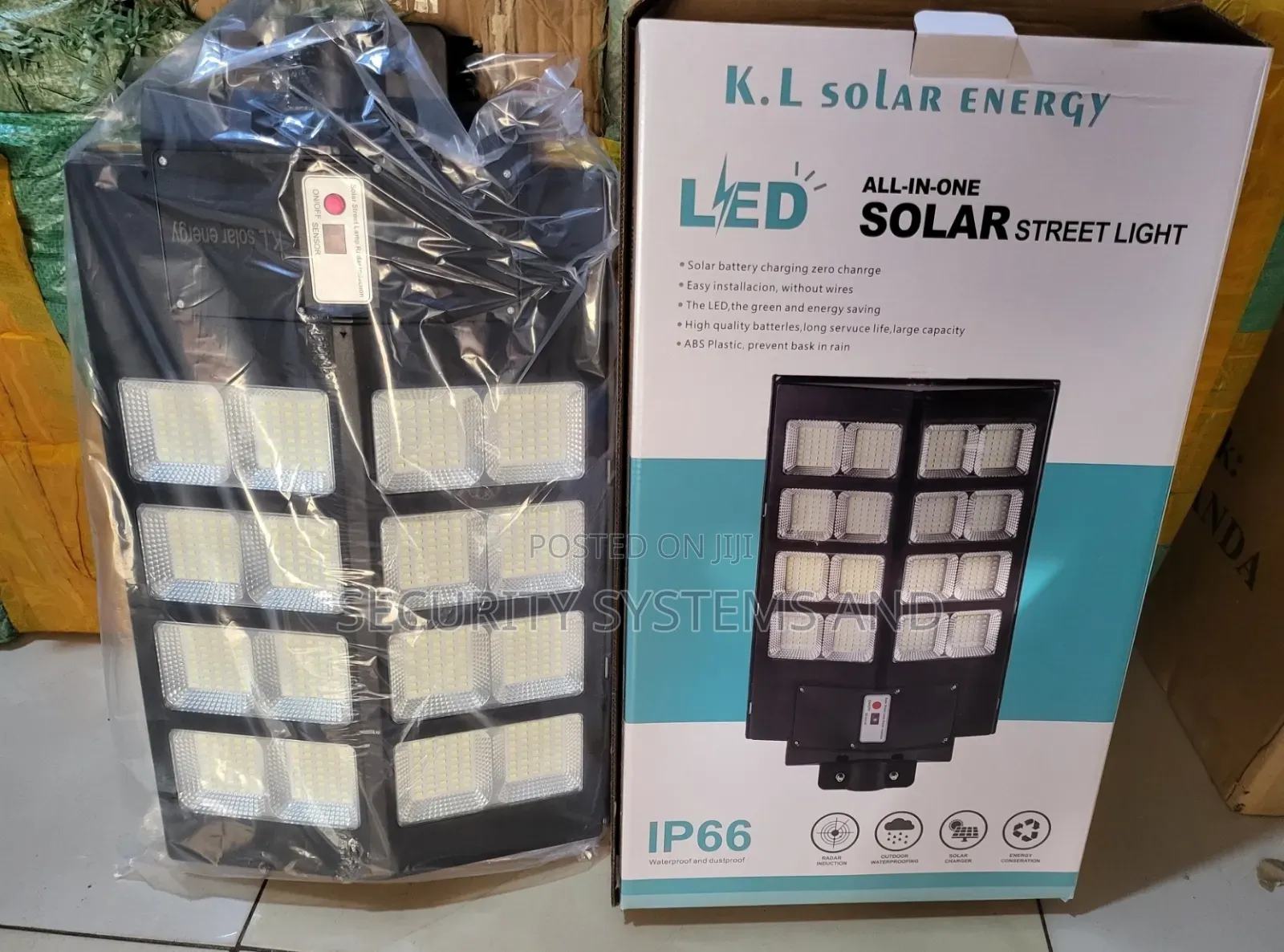 Led Solar Street Light 800 Watts With Remote and Mountable Pole