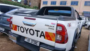 Toyota Hilux 2018 White