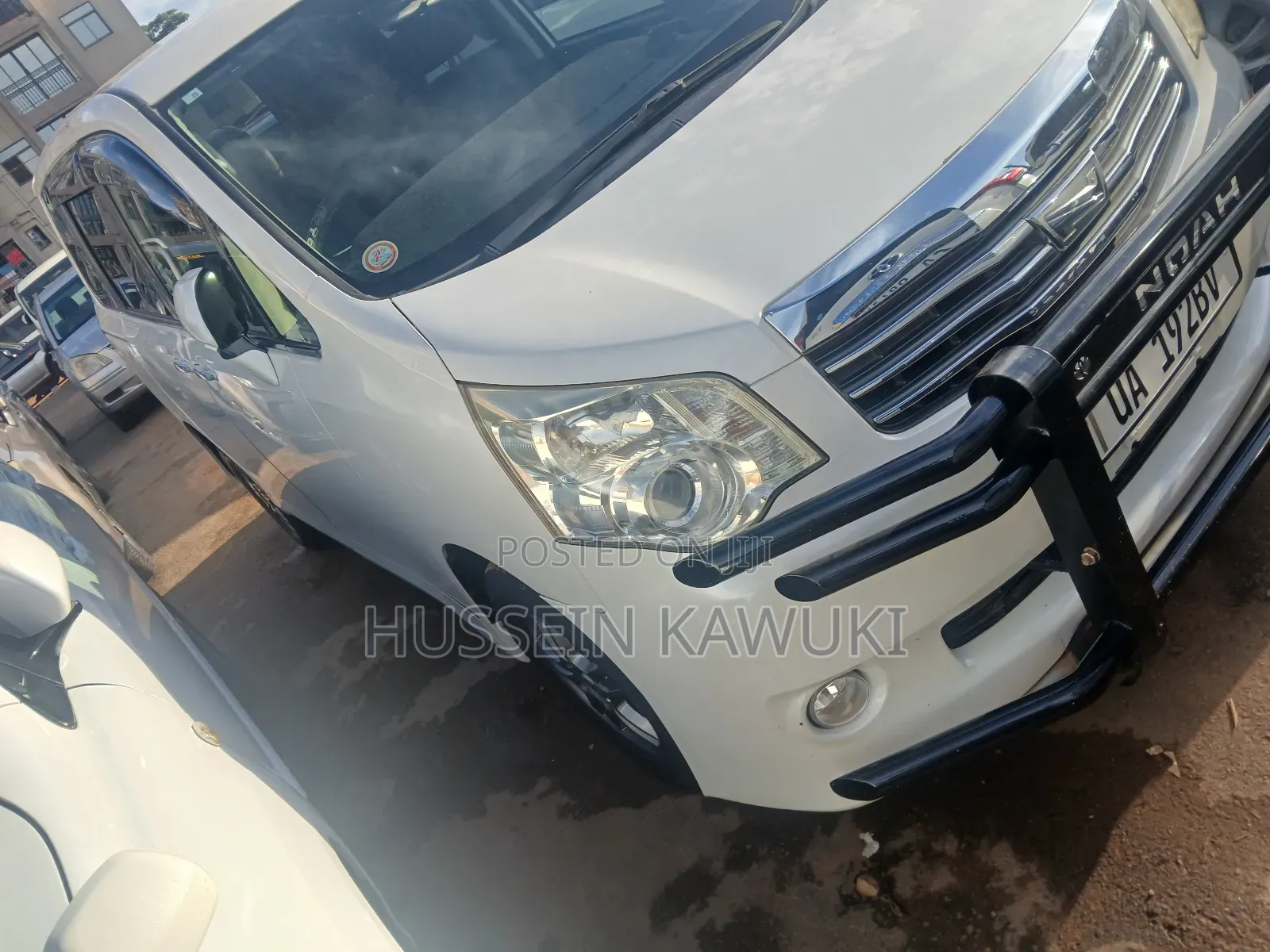 Toyota Noah 2011 White