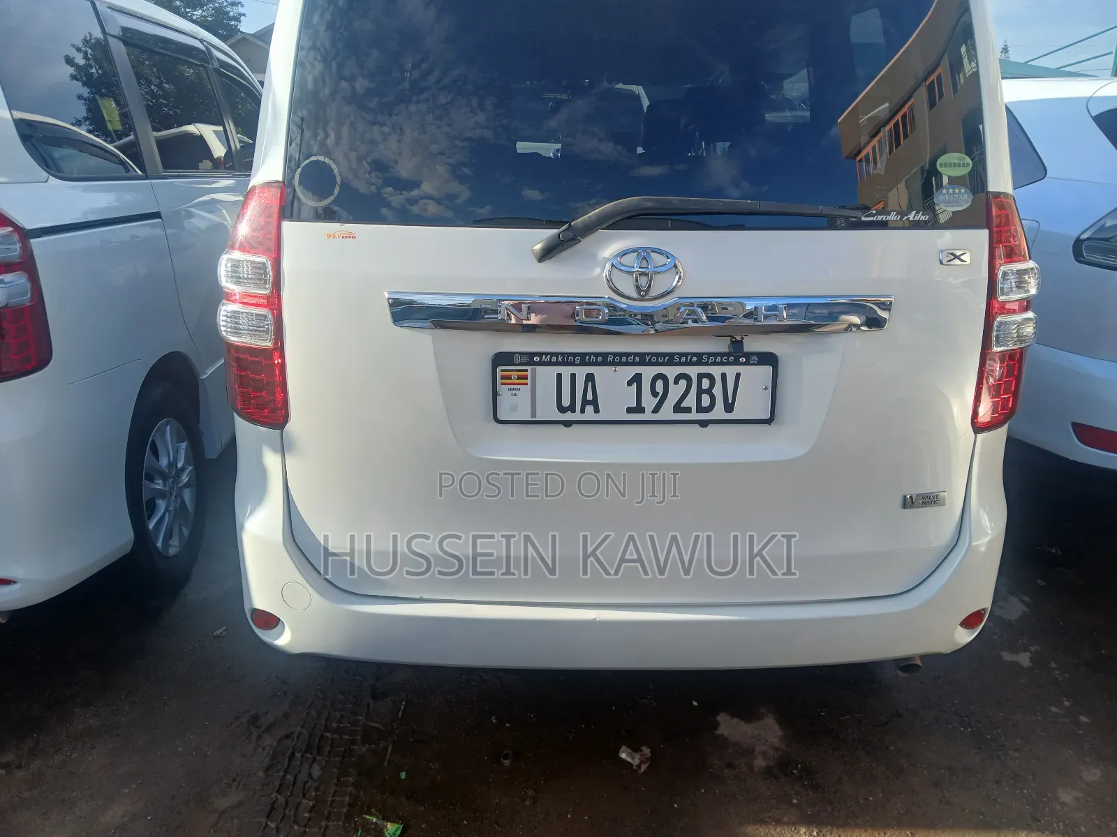 Toyota Noah 2011 White