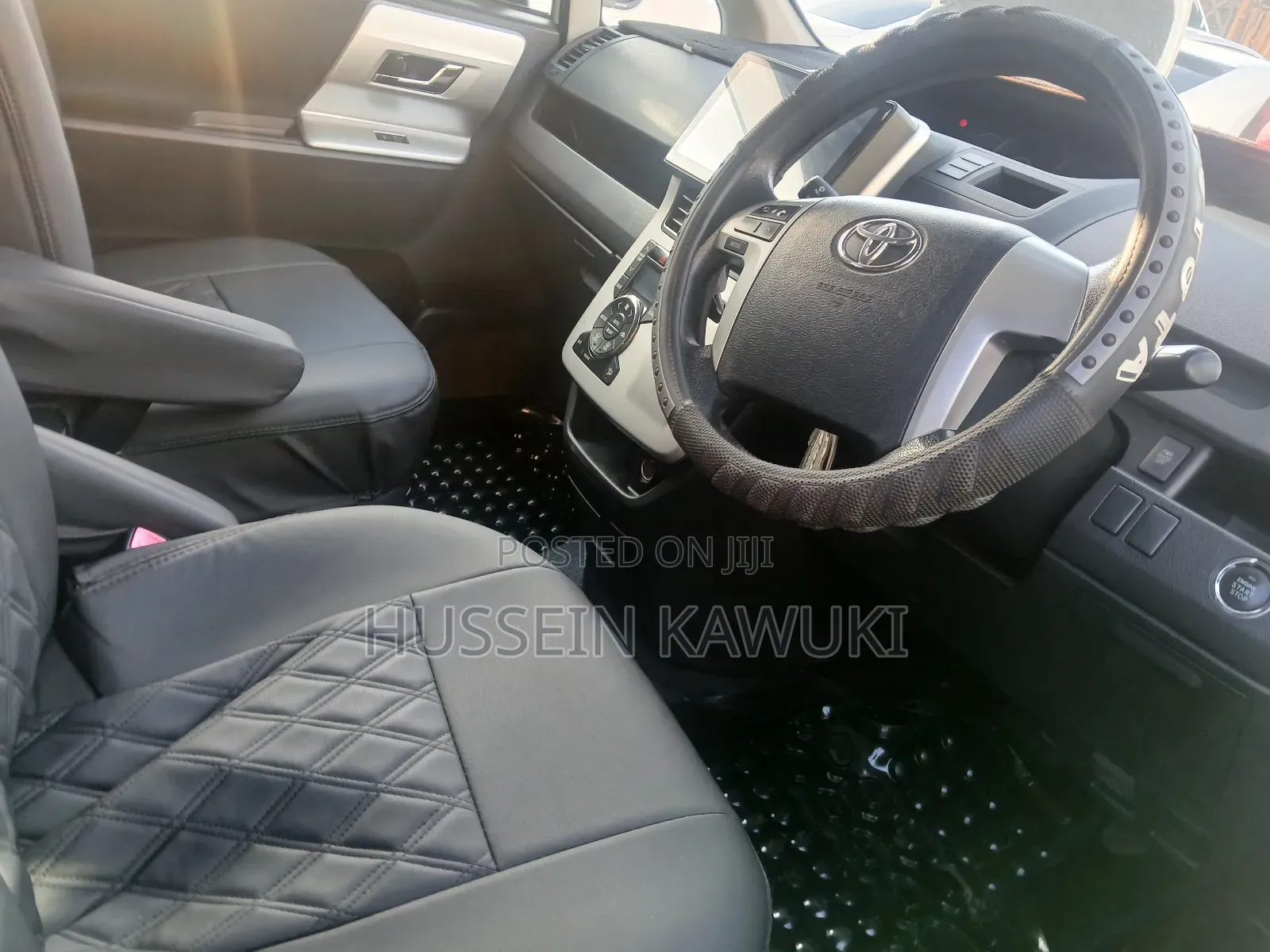 Toyota Noah 2011 White