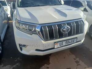 Toyota Land Cruiser Prado 2015 White