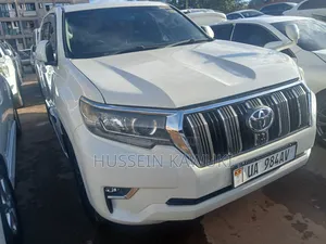 Toyota Land Cruiser Prado 2015 White