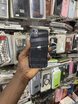 Apple iPhone 11 64 GB Black