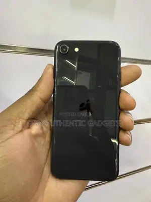 Apple iPhone SE (2020) 128 GB Black