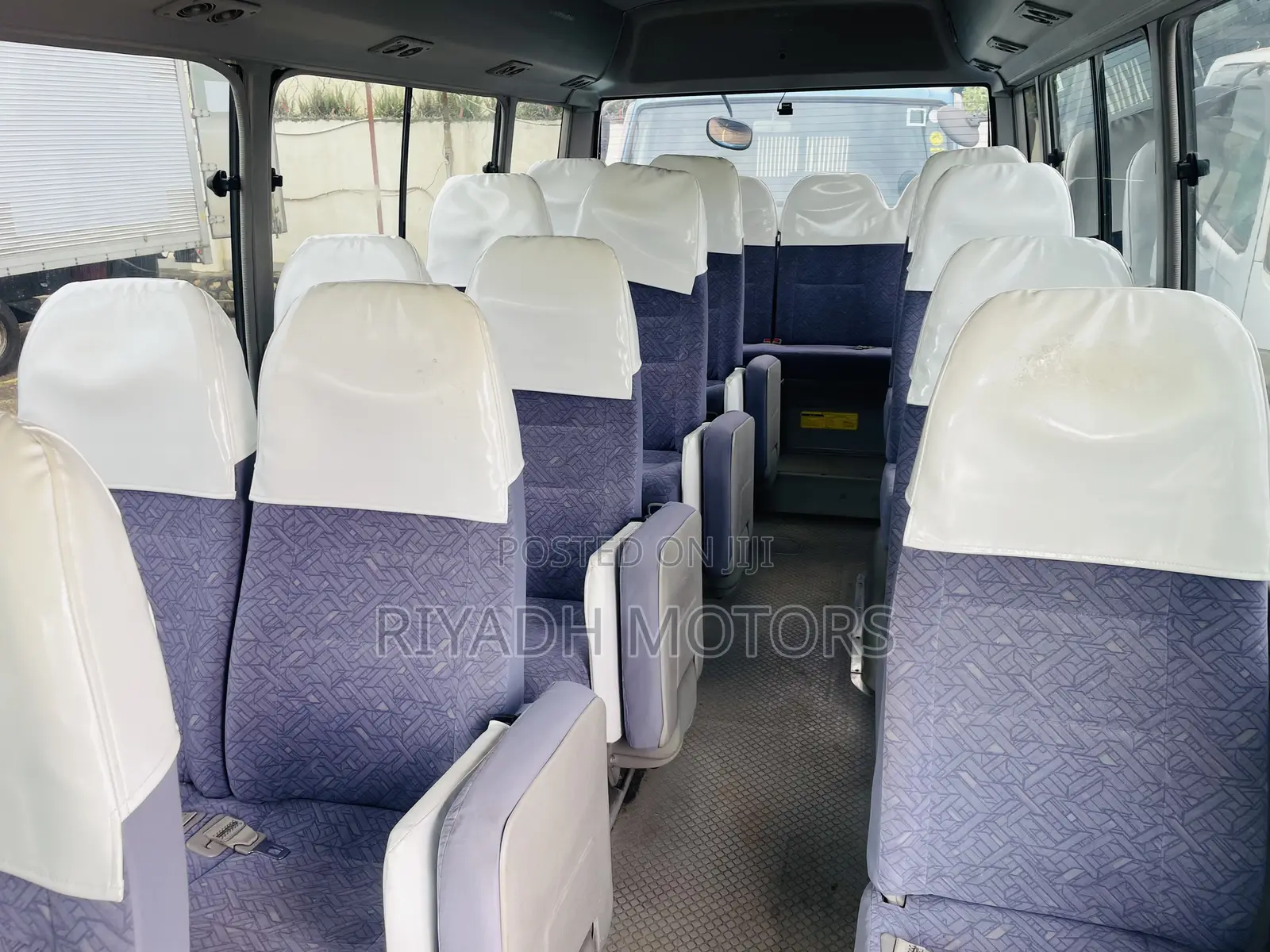 Toyota Coaster 2013 Gold