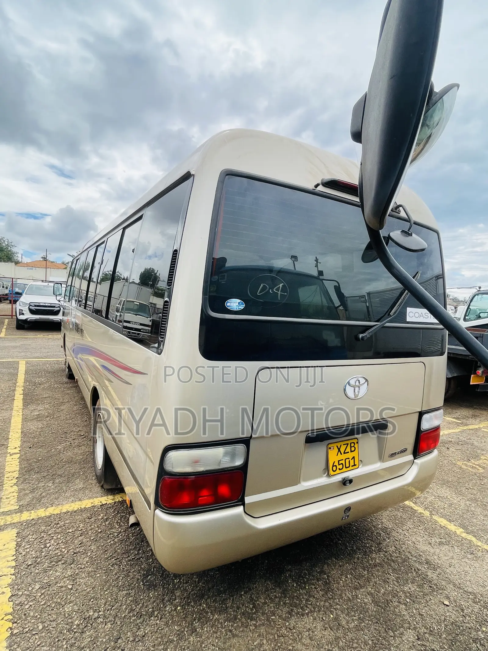 Toyota Coaster 2013 Gold