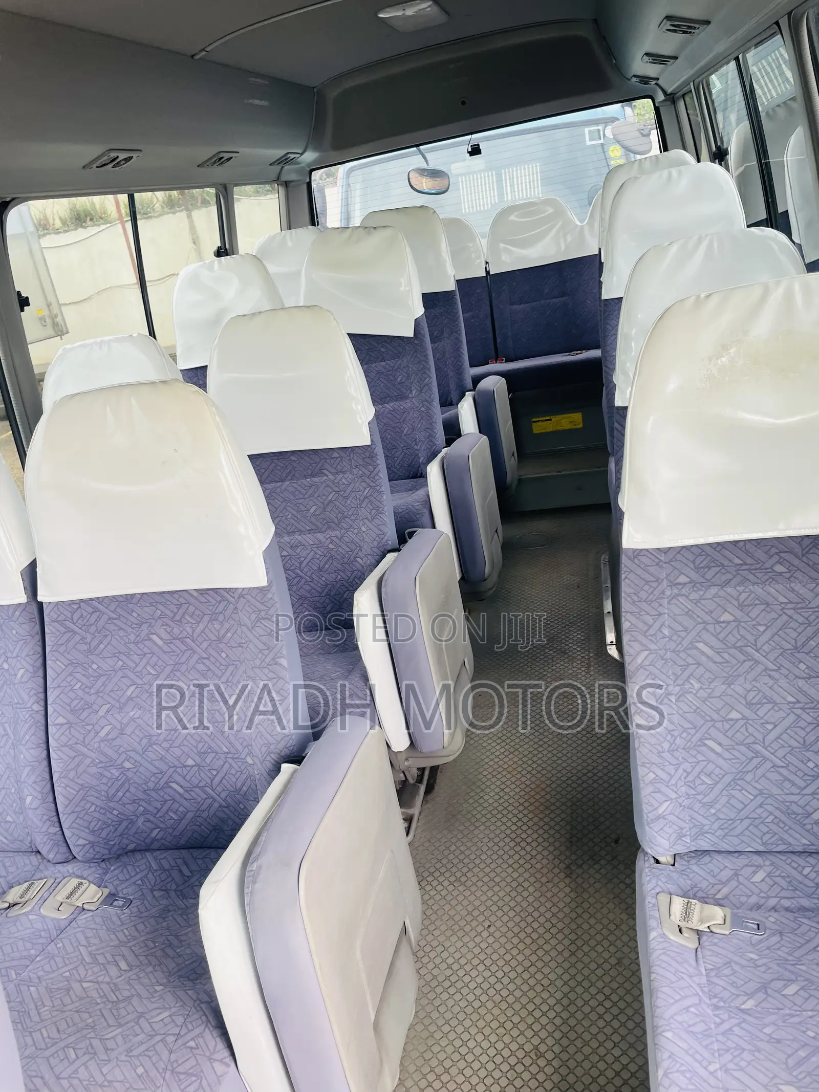Toyota Coaster 2013 Gold