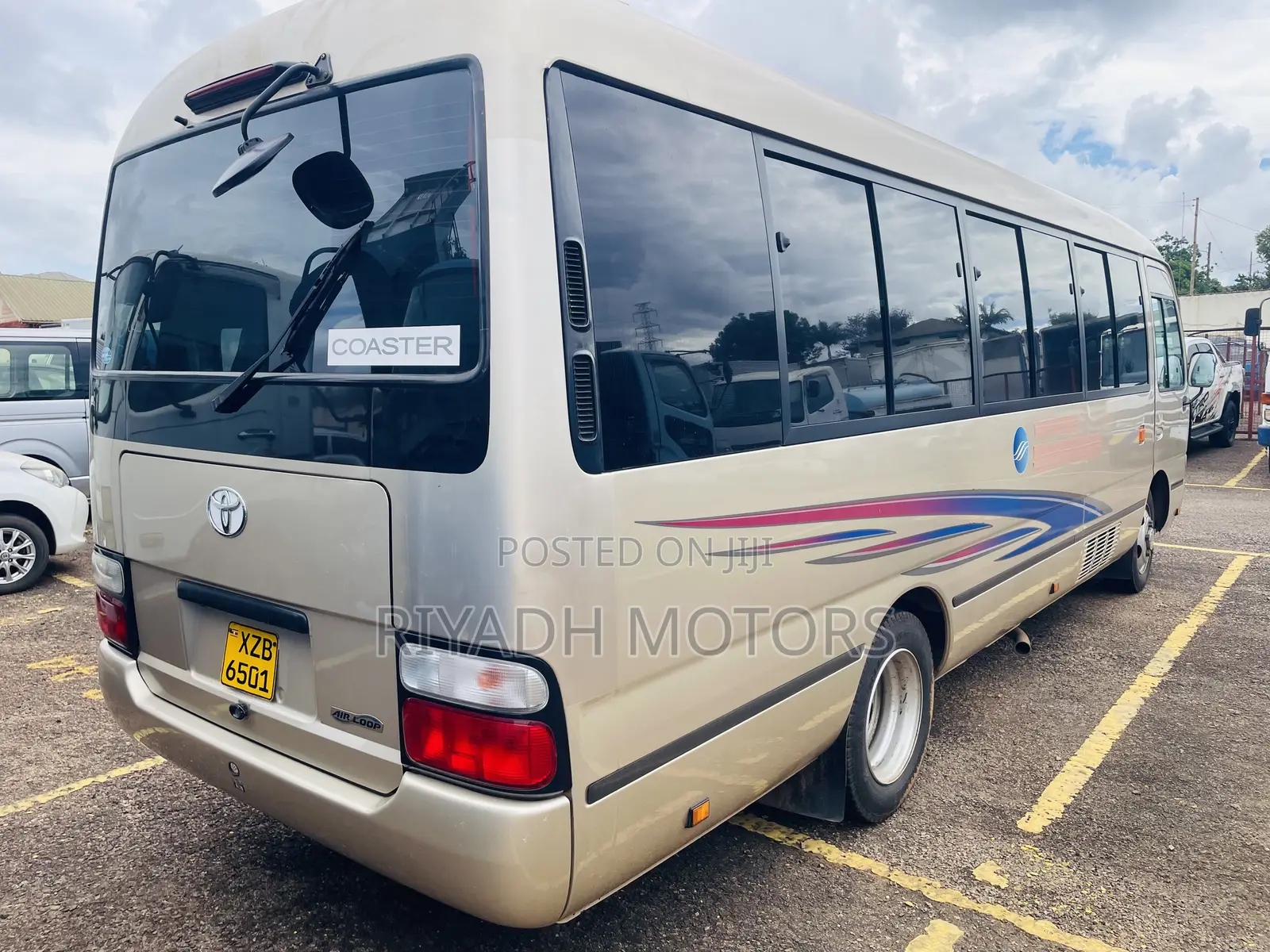 Toyota Coaster 2013 Gold