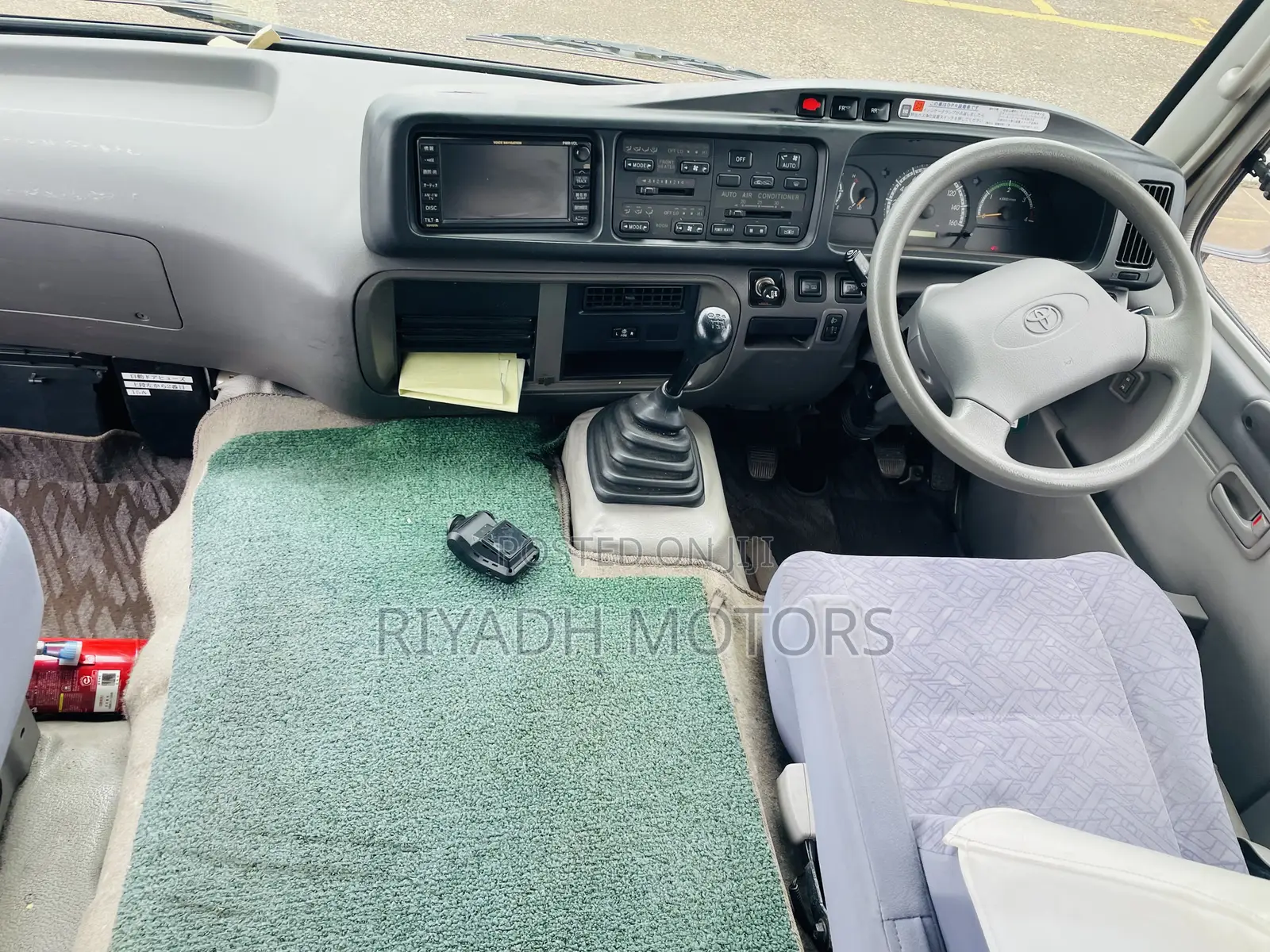 Toyota Coaster 2013 Gold