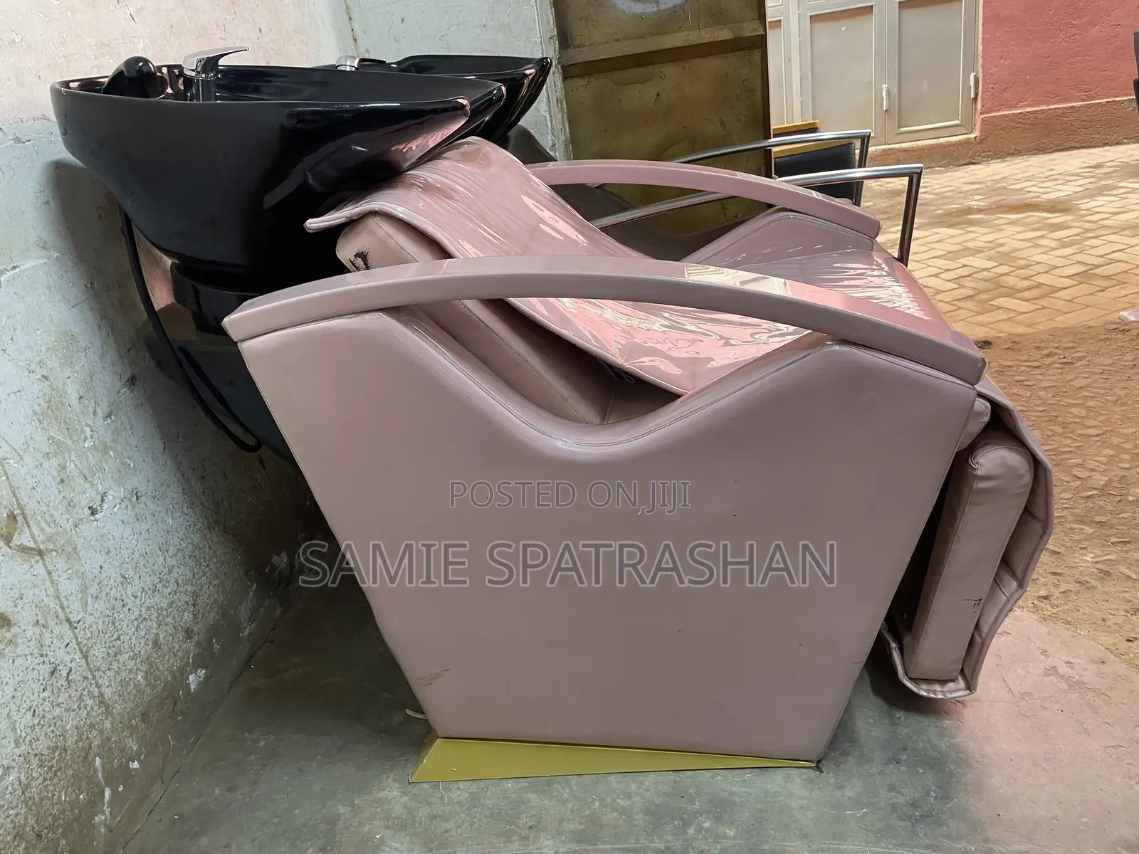 Head Wash Sink Pink