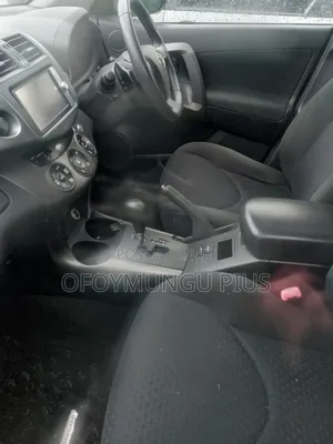 Toyota Vanguard 2011 Black
