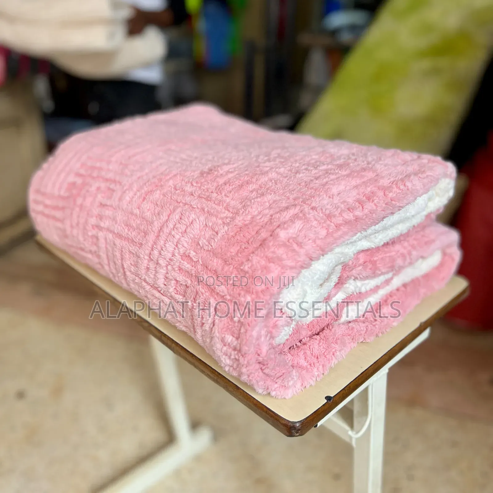 Plain Tufted Fleece Blankets