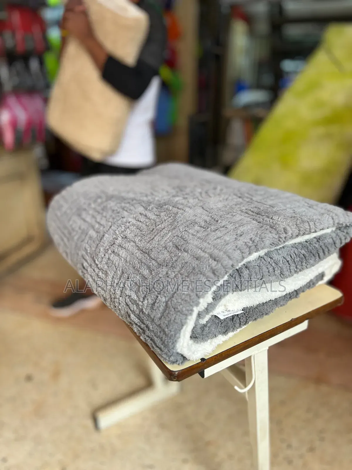 Plain Tufted Fleece Blankets