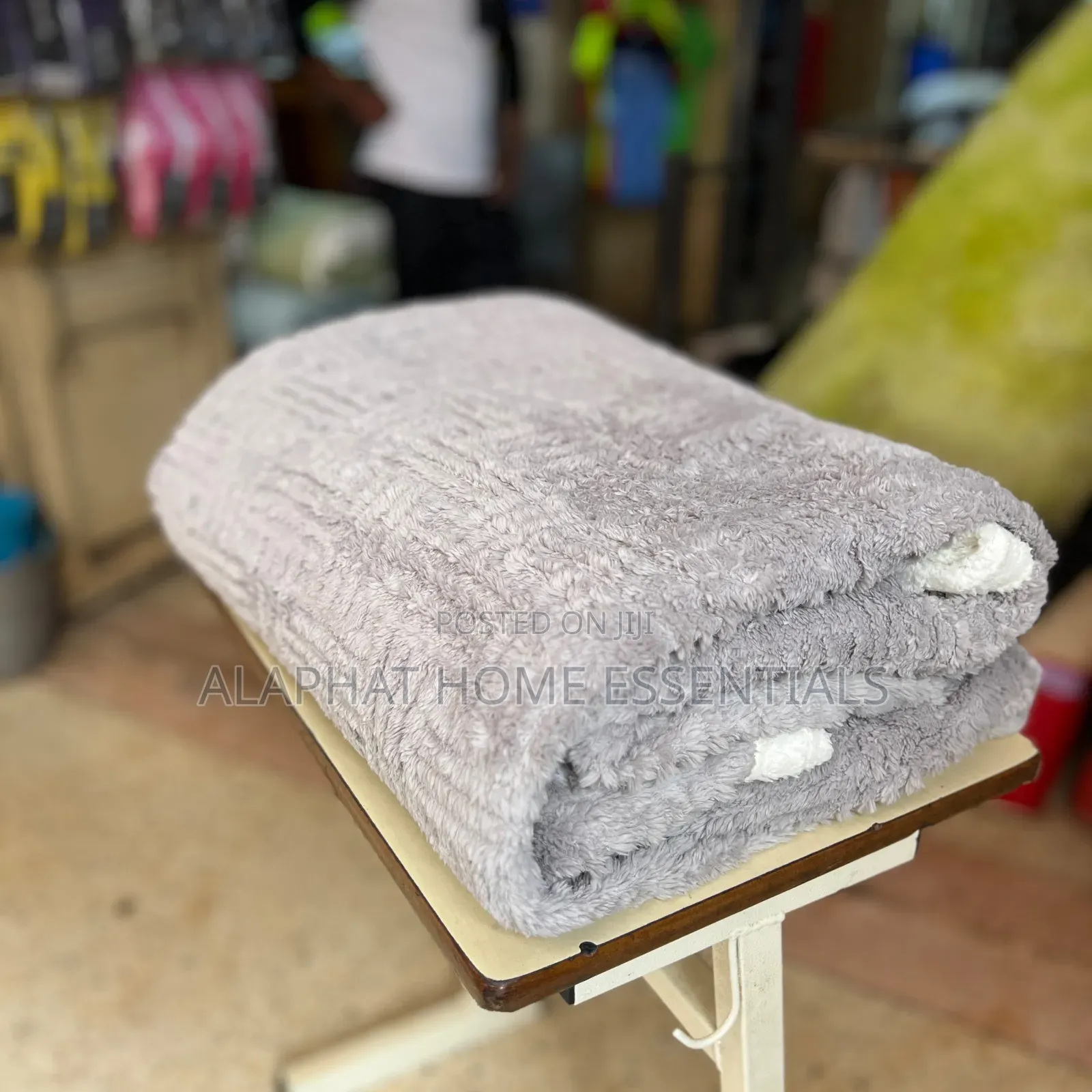 Plain Tufted Fleece Blankets