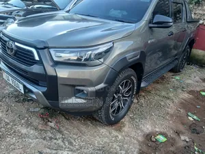 Toyota Hilux 2019 Gray