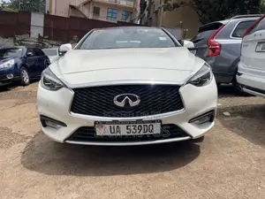 Infiniti Q30 2017 White