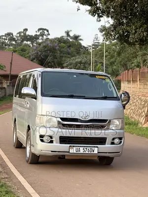 Toyota HiAce 2010 Silver