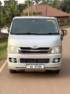 Toyota HiAce 2010 Silver