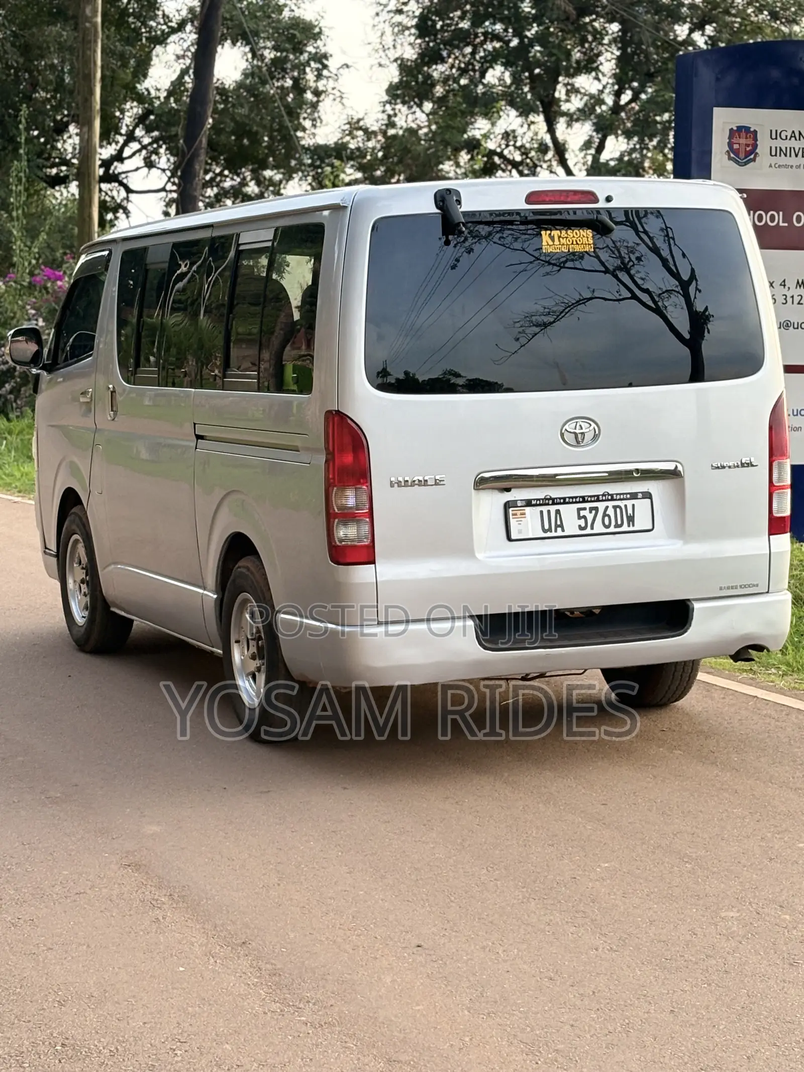 Toyota HiAce 2010 Silver