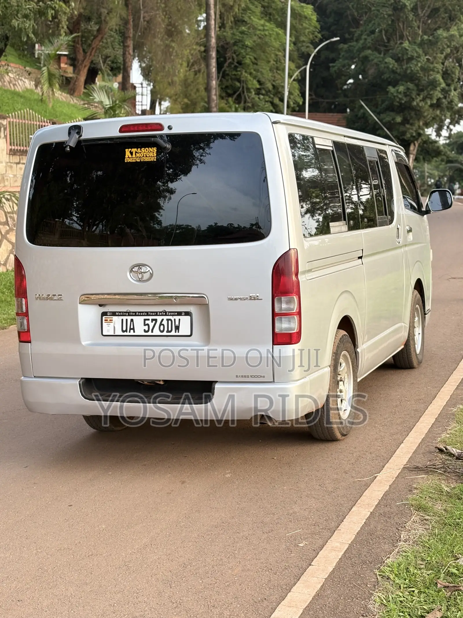 Toyota HiAce 2010 Silver
