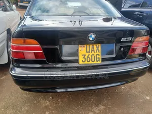 BMW 130i 2005 Black