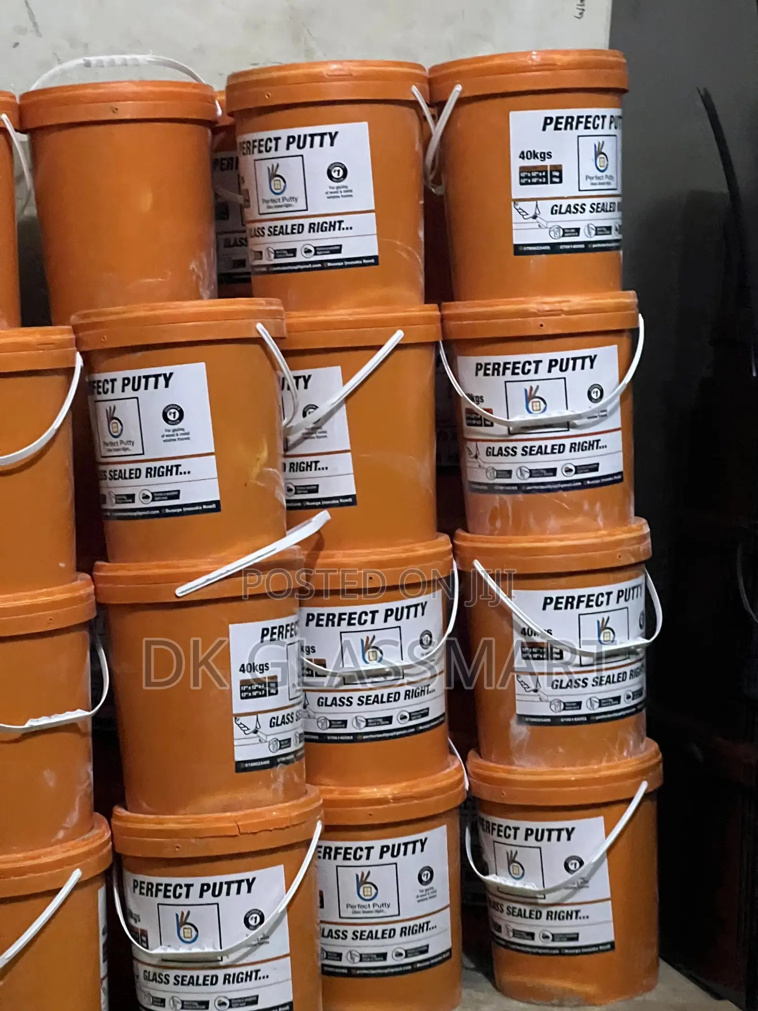 Putty For Glass Fixing