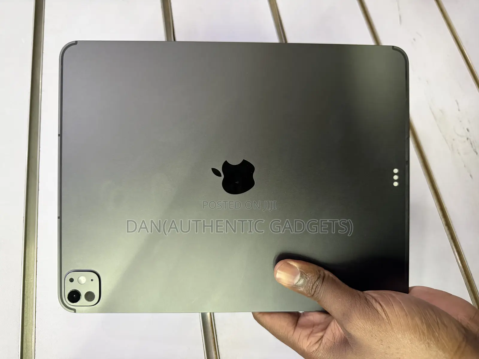 New Apple iPad Pro 13 (2025) 256 GB Gray